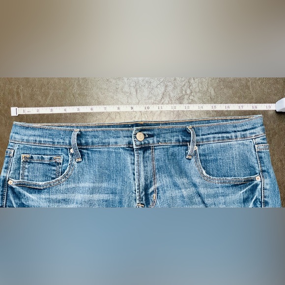 Old Navy Women’s Boot-Cut Jeans, Size 14P - Picture 7 of 14